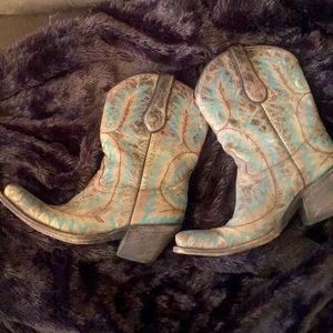 Corral boots